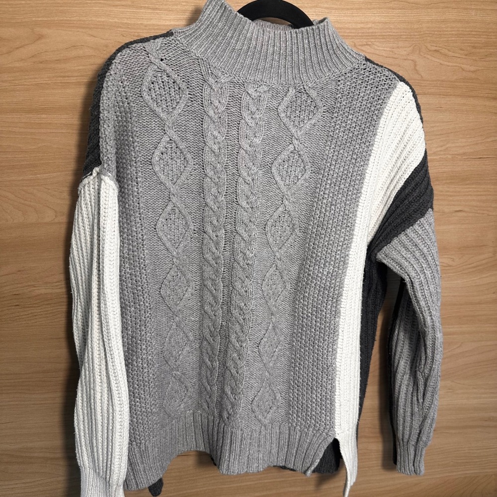 Vince Camuto Colorblock Sweater, Woman Medium